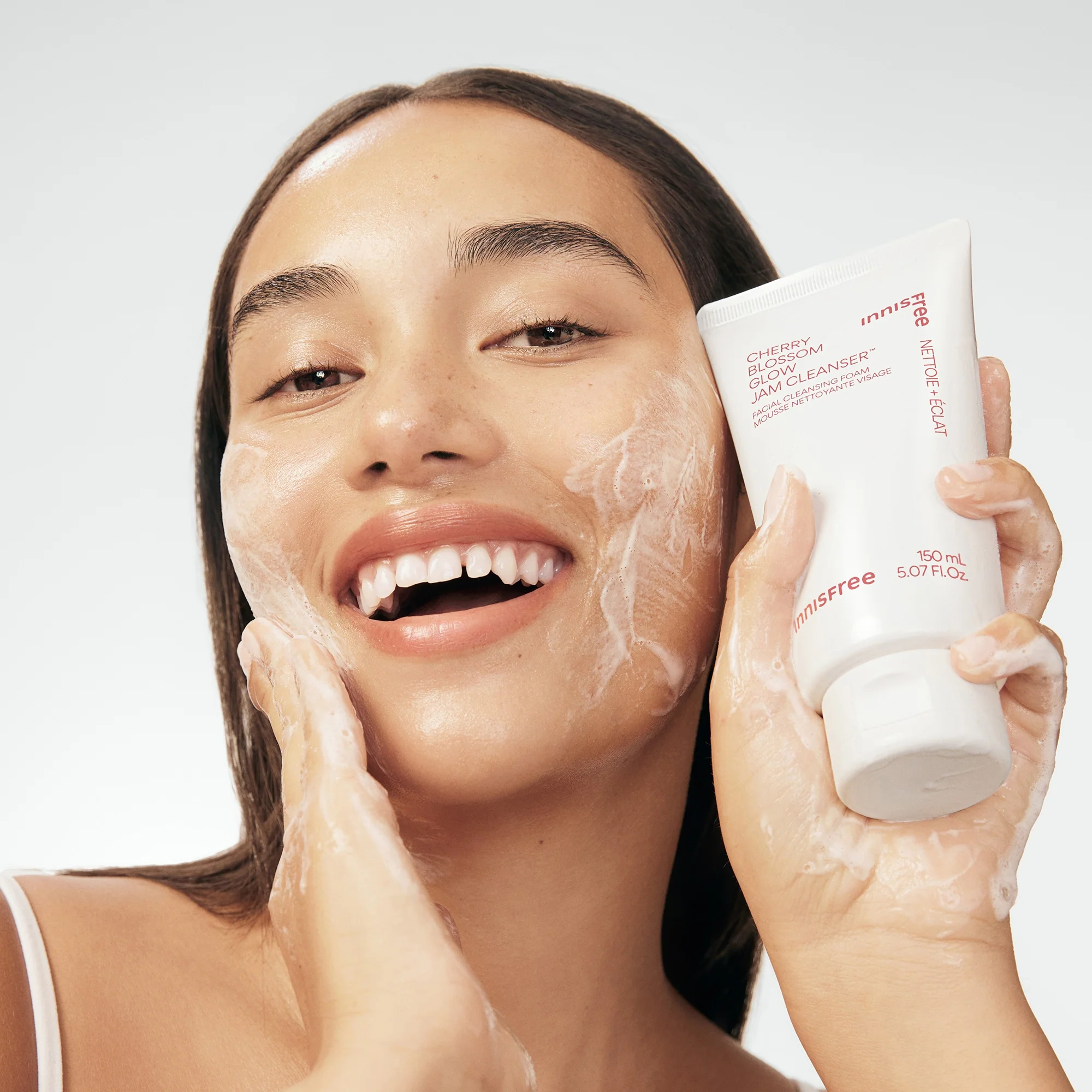 INNISFREE Cherry Blossom Glow Jam Cleanser 150ml - Image 3